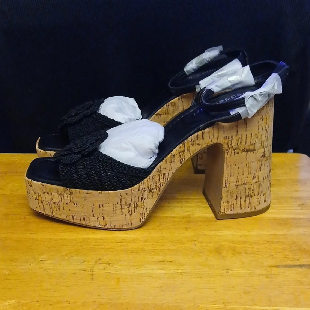 Black Floral Platform Sandals